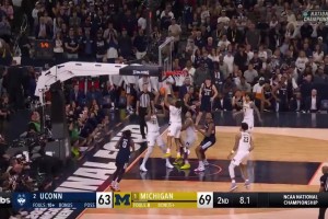 🏆冠军咯！密歇根关键时刻顶住反扑，拿下37年来的首个冠军！